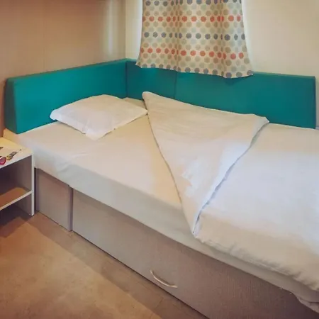 مكان تخييم Valamar Lanterna - Roan *